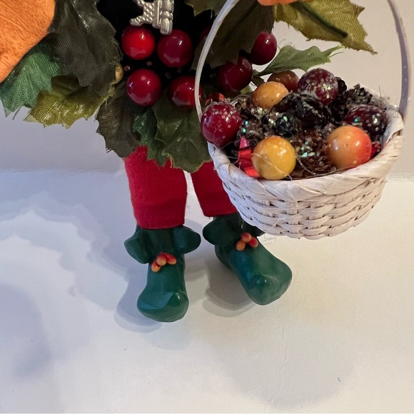 Annalee Mobilitee Doll Christmas Thimbles Elfin "Laurel" Wreath Maker Wood Box - Picture 5 of 15